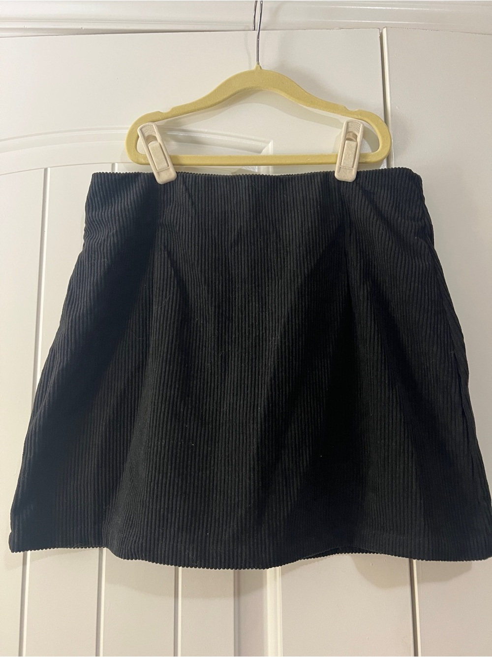 HALARA Black Corduroy A-Line Skirt